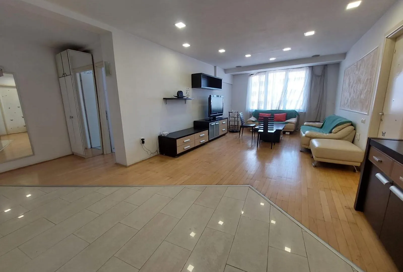 Ferienwohnung The Penthouse Bukarest